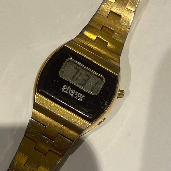 VINTAGE 70S PHASAR DIGITAL WATCH PREOWNED NEW BATTERY - Picture 1 of 9